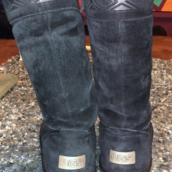 Ugg Boots size 8 - Picture 3 of 3